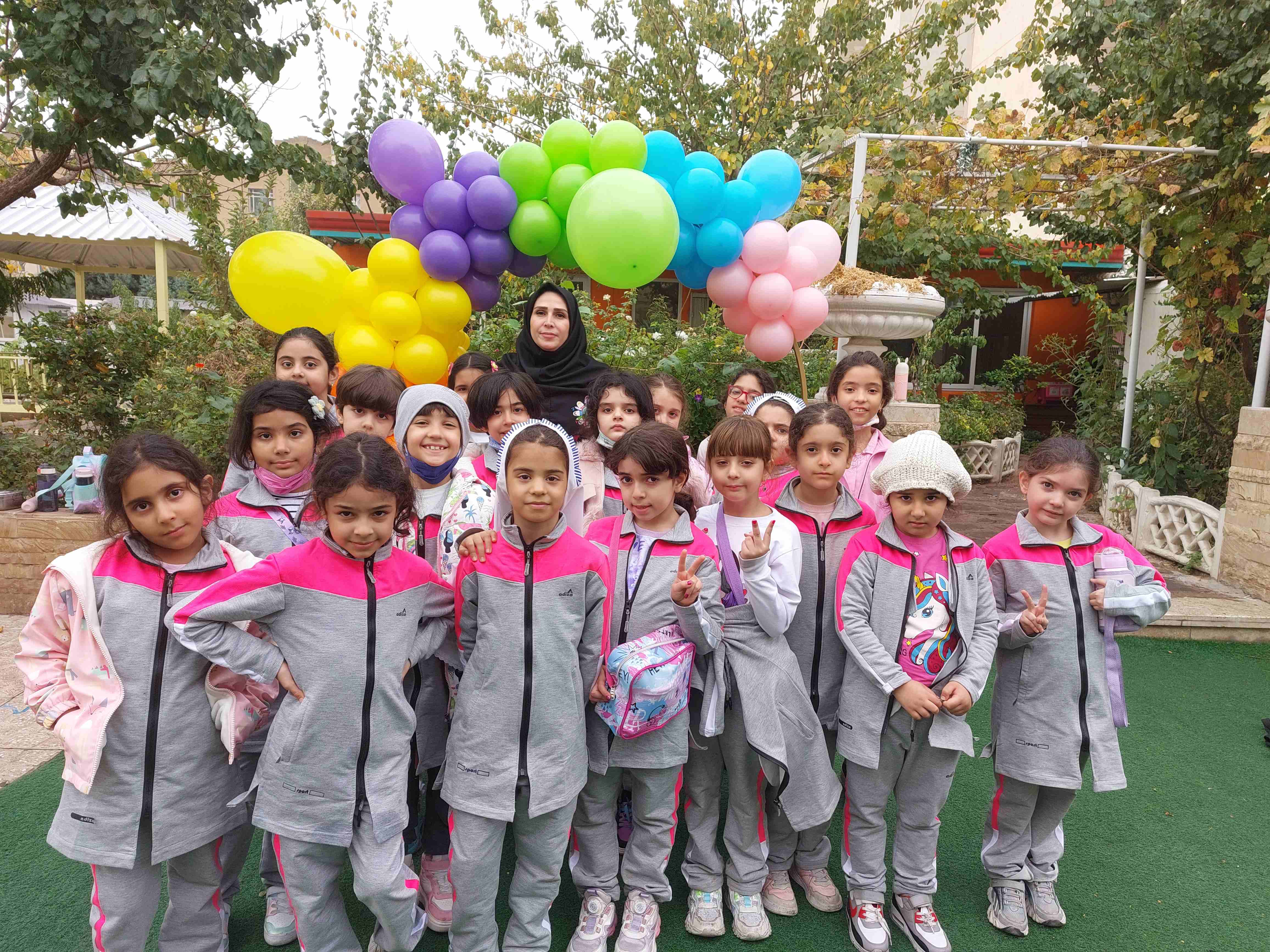 کلاس دوم .سوسن ۱ : آموزگار: آزاده امیدی 